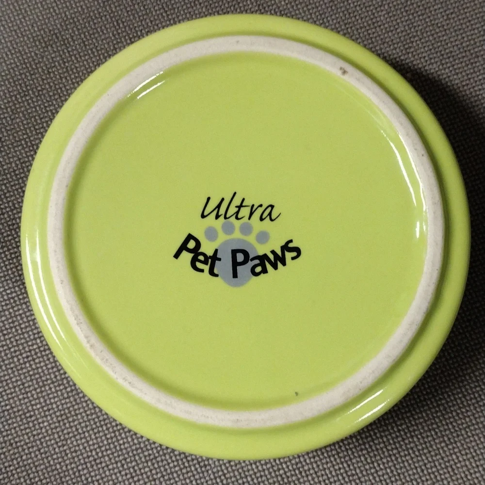 Ceramic pet dish 